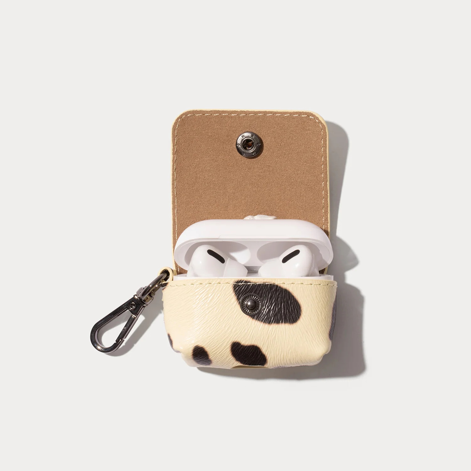Avery AirPods Clip-On Pouch - Spotted Hide/Pewter | Bandolier