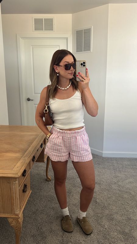 4/29/24 Casual spring outfit of the day 🫶🏼 Striped boxer shorts, pink boxer shorts, boxer shorts outfit, casual spring outfits, casual summer outfits, casual summer trends, spring fashion trends, pearl necklace, chunky necklace, linen shorts 
