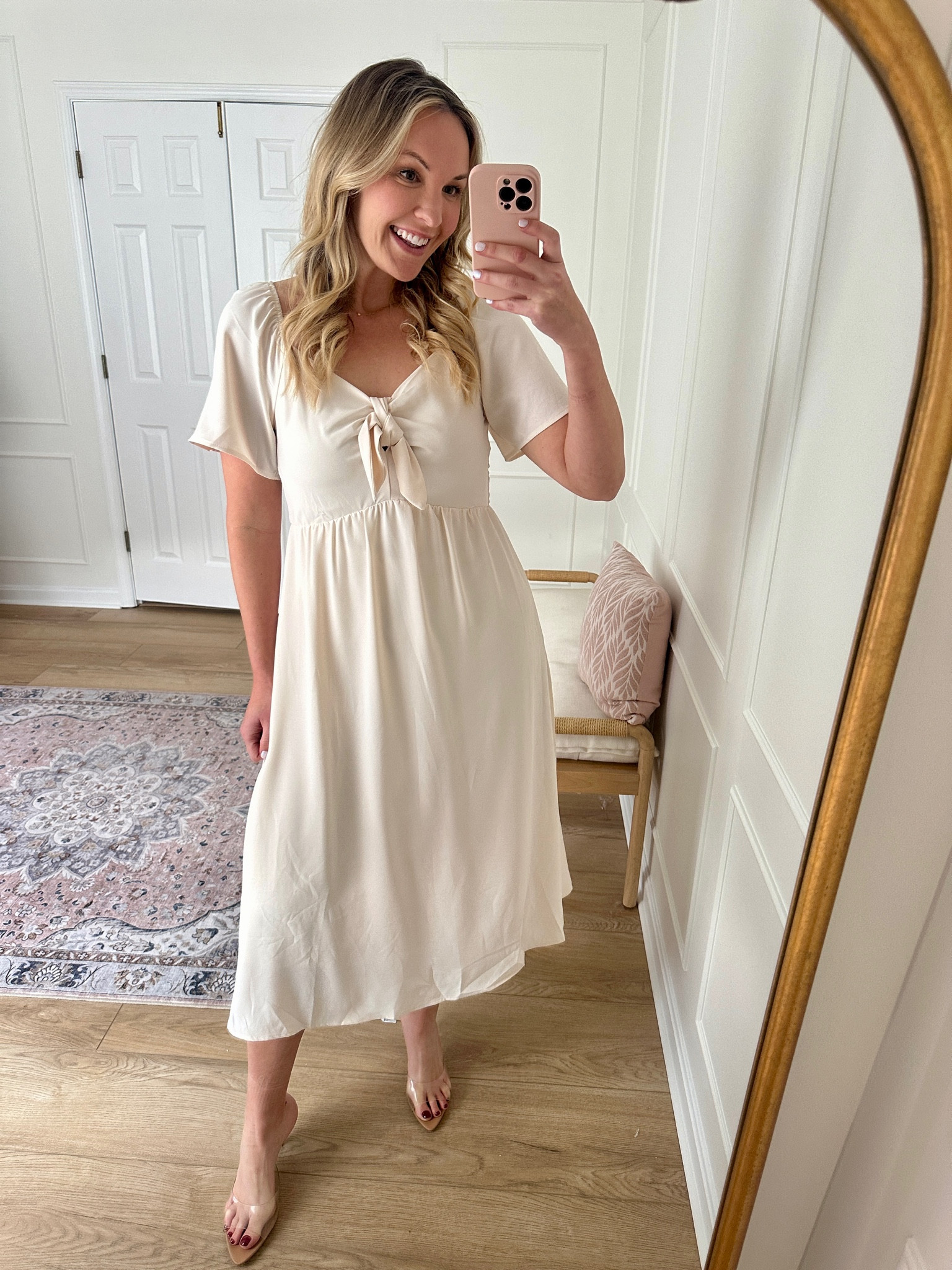 Bump friendly dress - family photos - wearing a med 

#LTKBump #LTKMidsize #LTKSeasonal