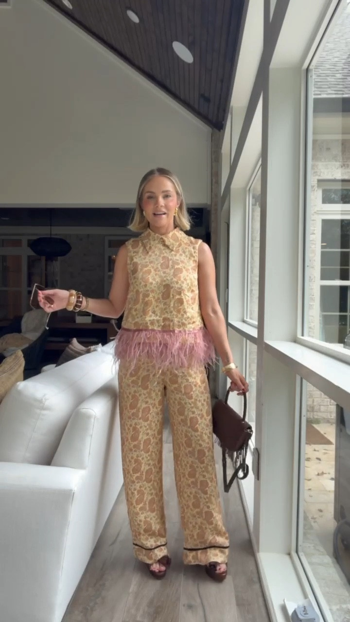 Funky fall outfit idea! 

#LTKShoeCrush #LTKStyleTip #LTKItBag