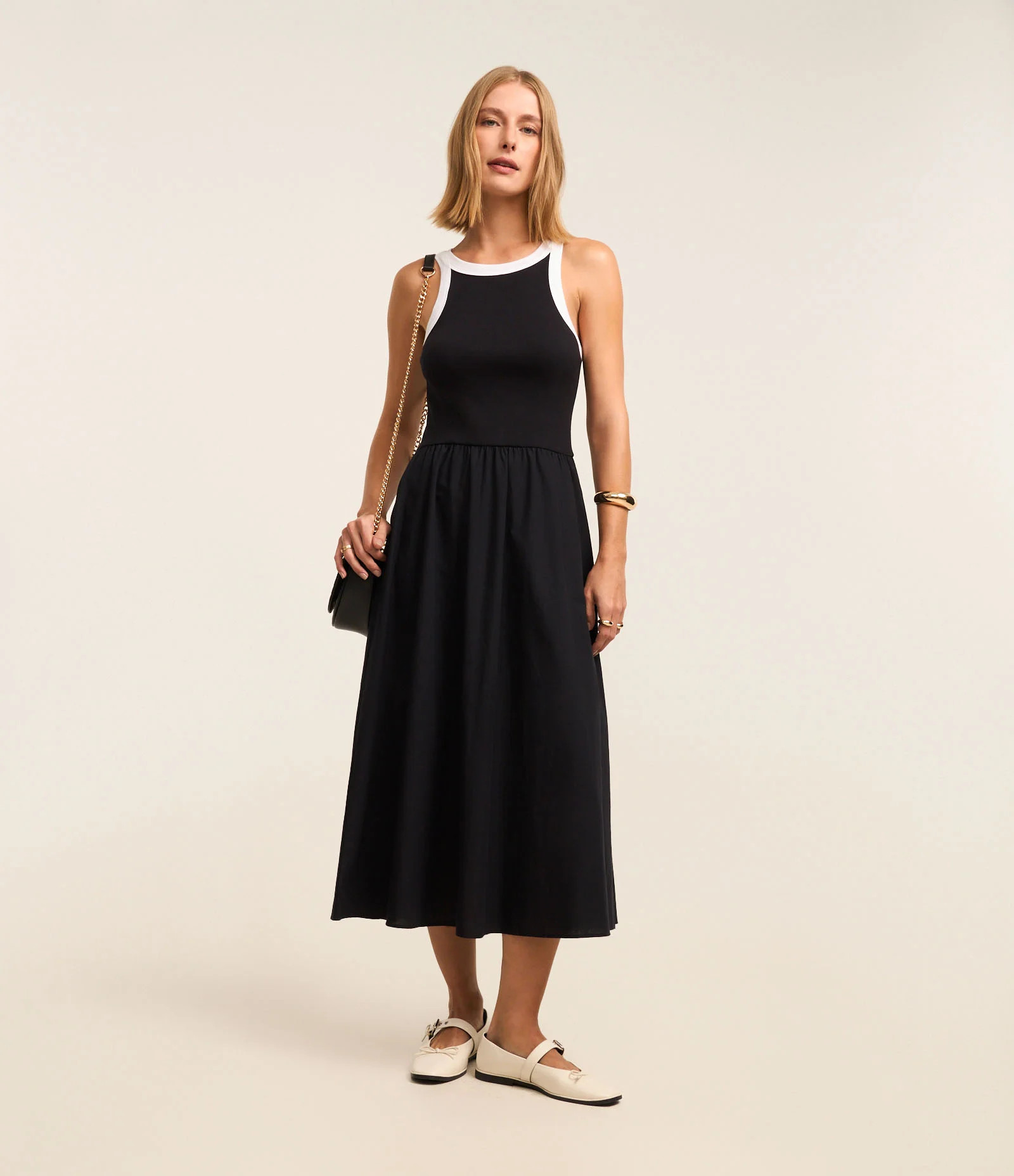 Vestido Evasê em Ribana com Detalhes Contrastantes Preto - Lojas Renner | Renner (BR)