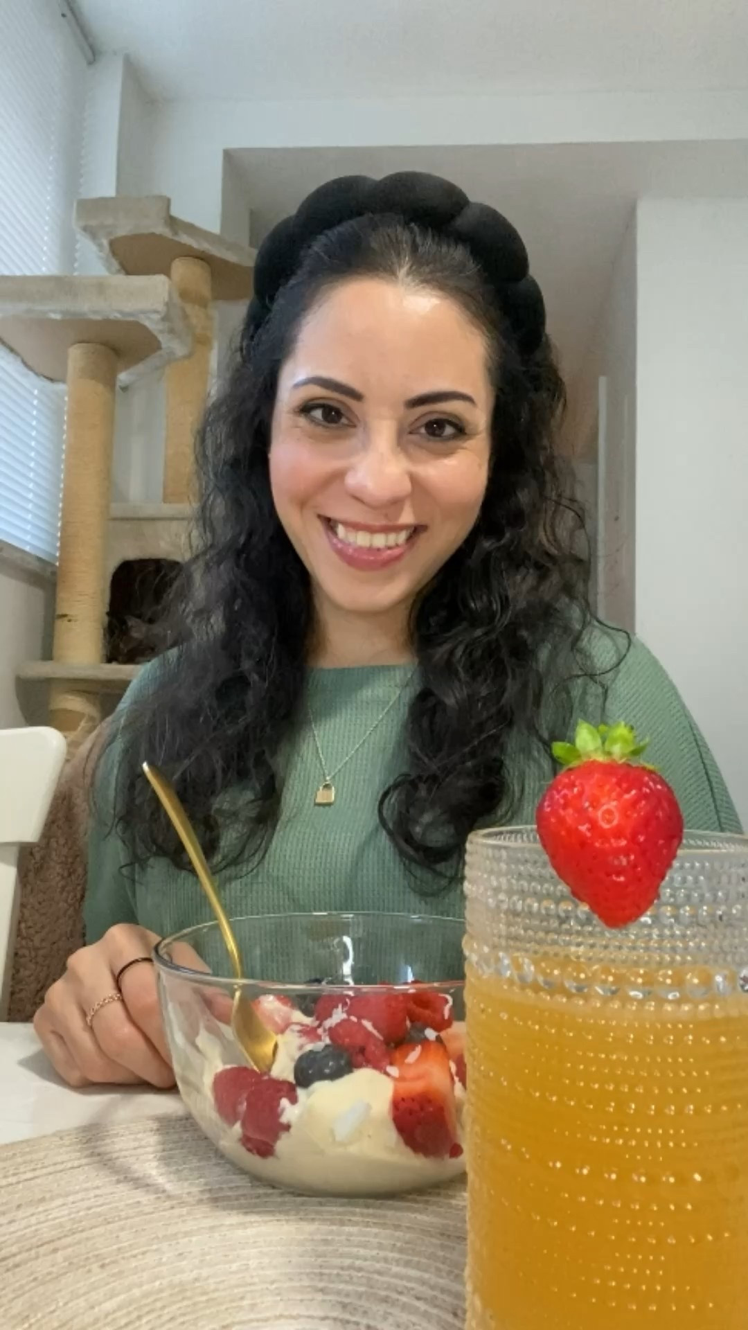 Grocery haul + make breakfast with me 🤍
lemonade with apple juice 🍋 + a yogurt bowl with berries & coconut flakes 🥥✨

#asmr #breakfast #vlog #morningroutine #neutralstyle
breakfast inspo • healthy meal prep reels inspo • asmr aesthetic vlogs • clean girl aesthetic • neutral kitchen inspo • asmr food reels • daily vlog inspo • healthy lifestyle vlogs • morning routine vlog • asmr aesthetic reels • cruelty-free lifestyle • vegan foods recipe

#LTKvlog #LTKmorningroutine #LTKselfcare