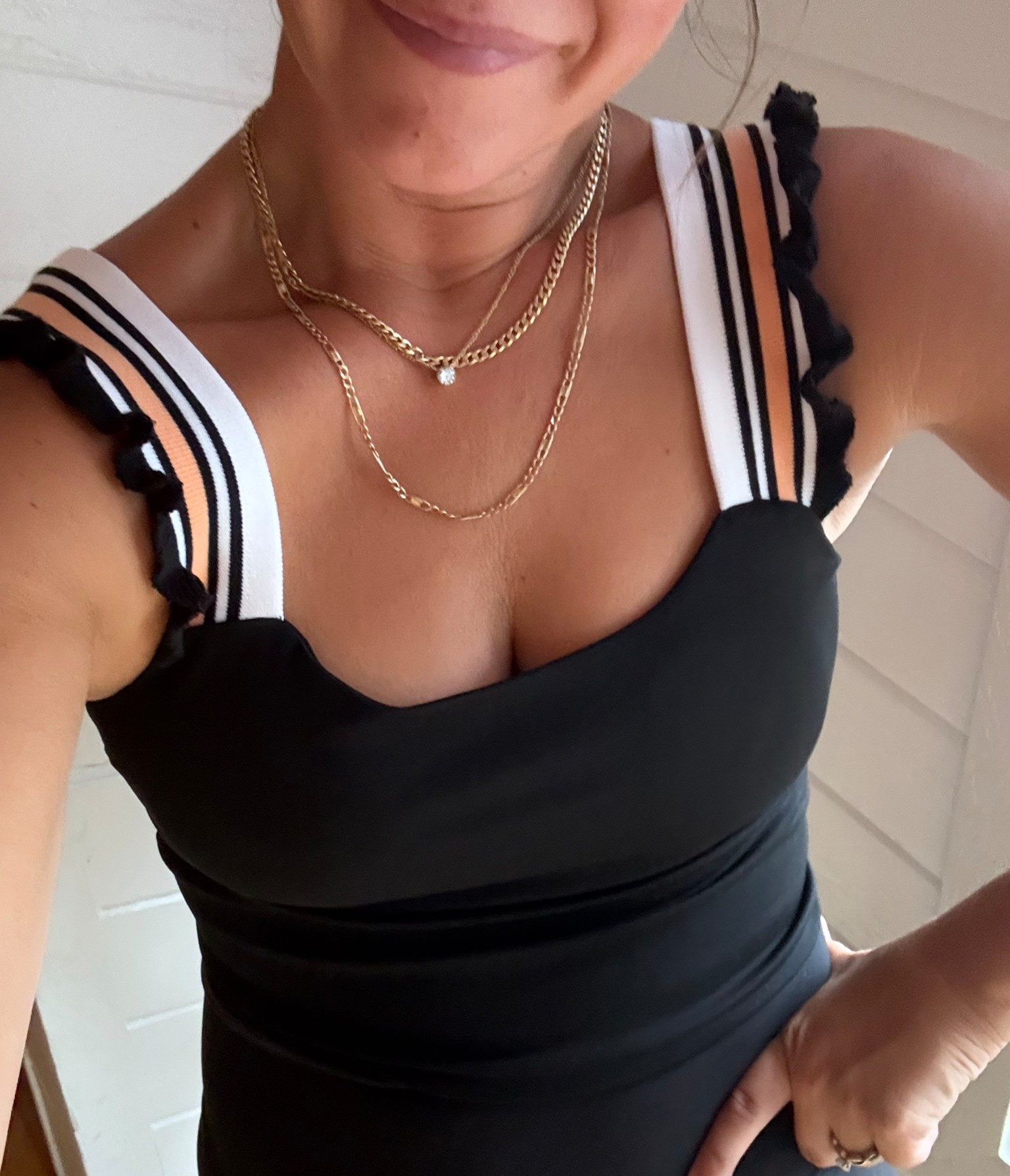 A little ruffle ❤️

#LTKOver40 #LTKActive #LTKStyleTip