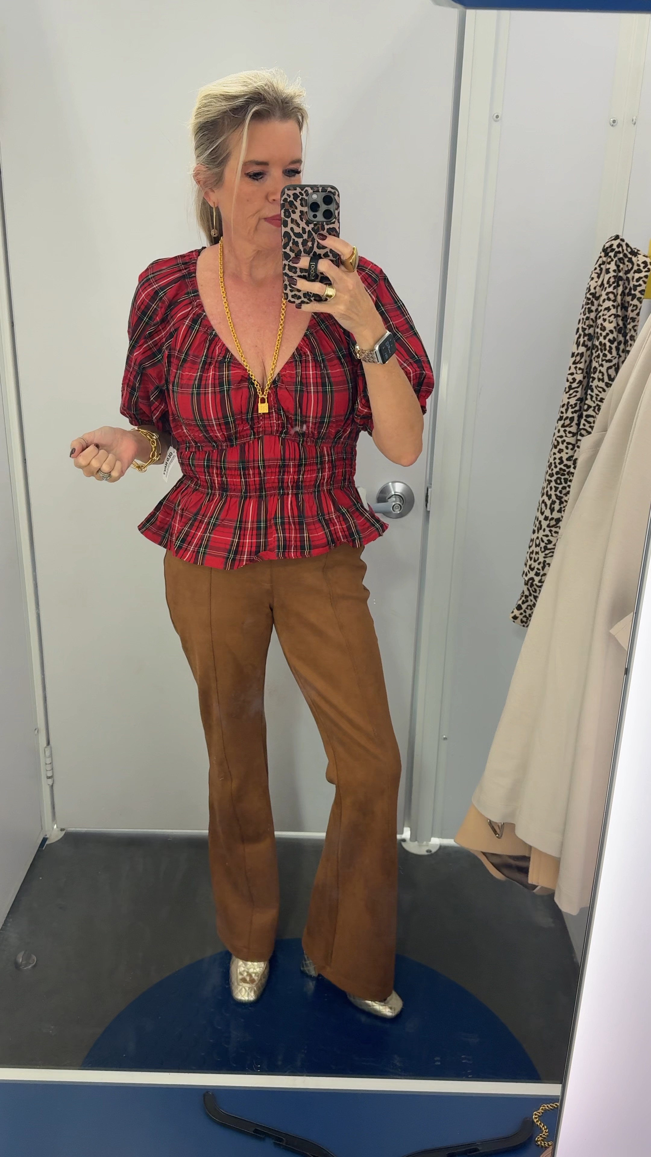 🚨sale 40% off

Big savings at old navy
And this top is so cute!  Now- $20

It’s tts I am in the small and it would be darling with jeans, faux leather pants or a skirt 



#LTKFindsUnder50 #LTKSaleAlert #LTKStyleTip