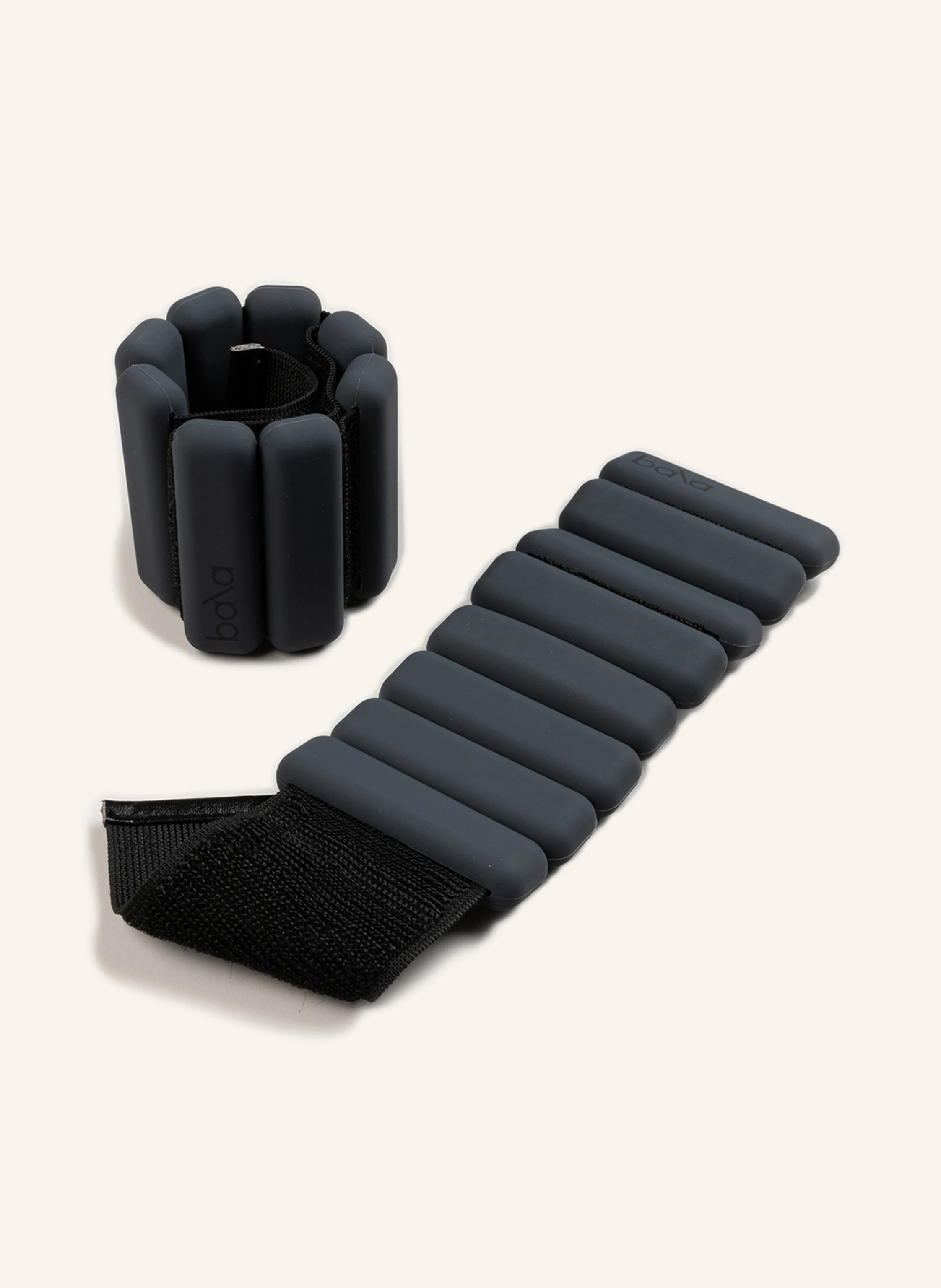 bala Handgelenksgewichte BANGLES in dunkelgrau | Breuninger (DACH)