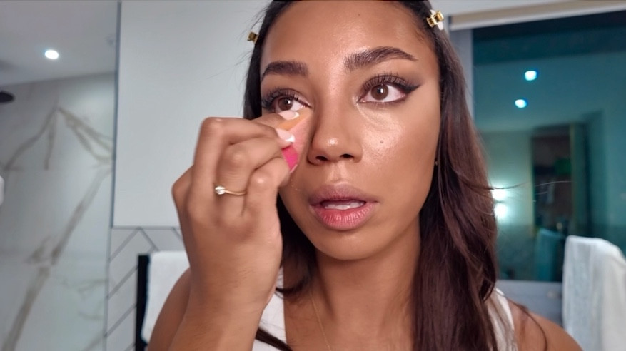 The amazing fenty beauty matte powder foundation I use as powder🌟 shade 290

#LTKuk #LTKstyletip #LTKbeauty