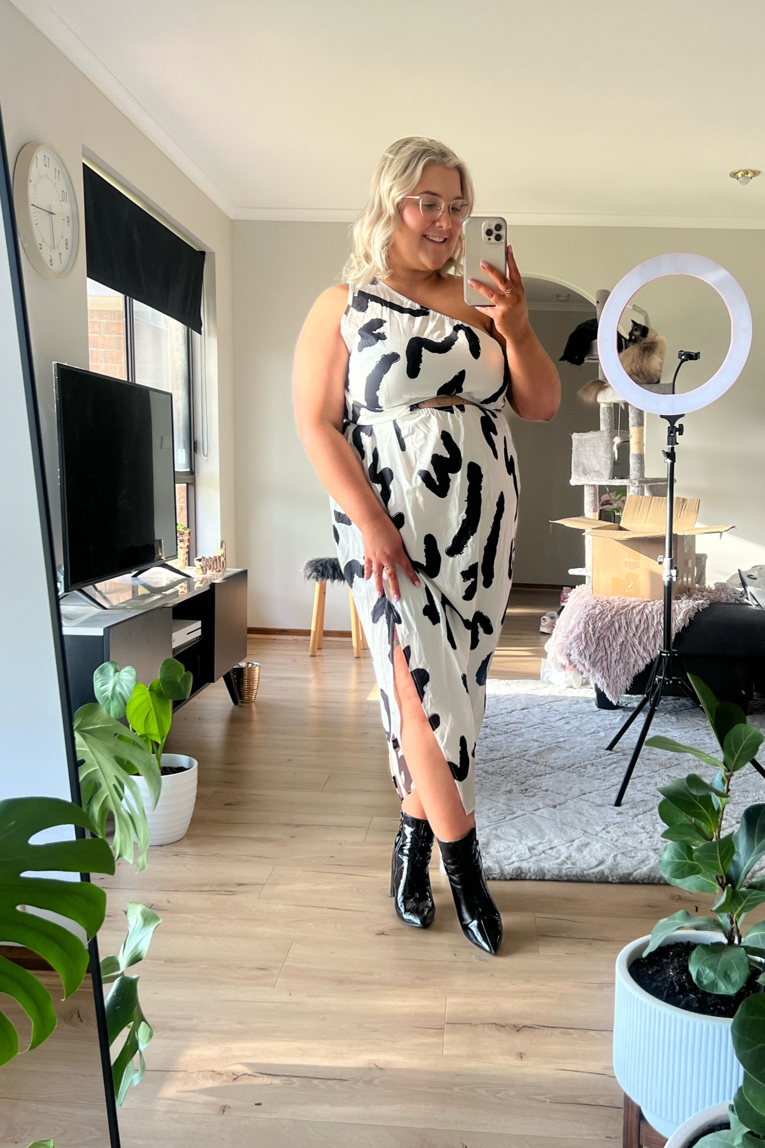SHEIN bargains 👌🏼 SHEIN haul plus size dress black and white dress black boots fashion 

#LTKaustralia #LTKfindsunder50 #LTKplussize