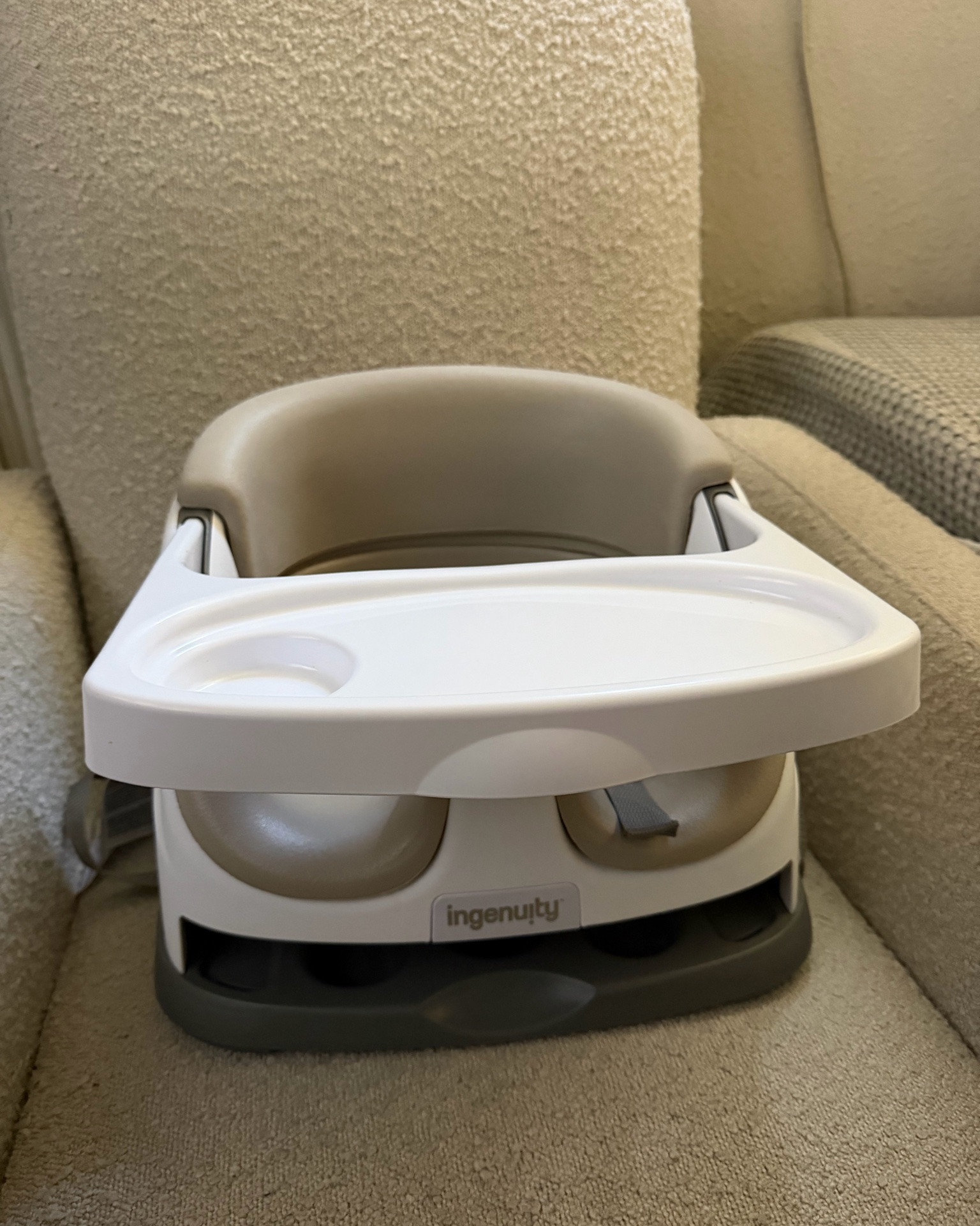 I love this baby sitting eating chair! I love that you’re able to take it with you anymore and it’s not big & bulky also ca remove the tray and store it in the bottom 🥲. It’s so convenient 😅

#LTKmomlife #LTKBaby #LTKfoodie