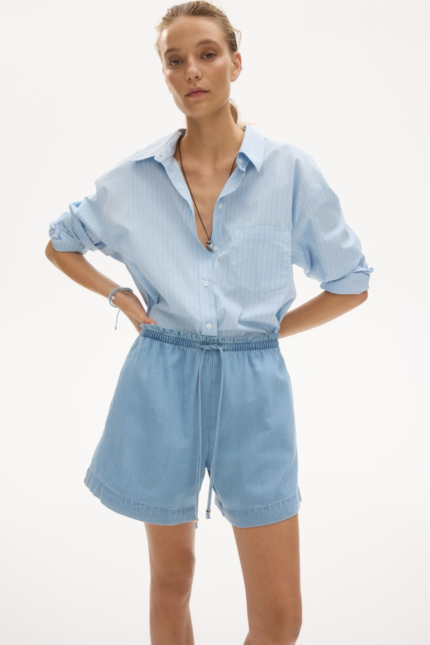 Stretchy denim jeans with a longer leg length, heaven!