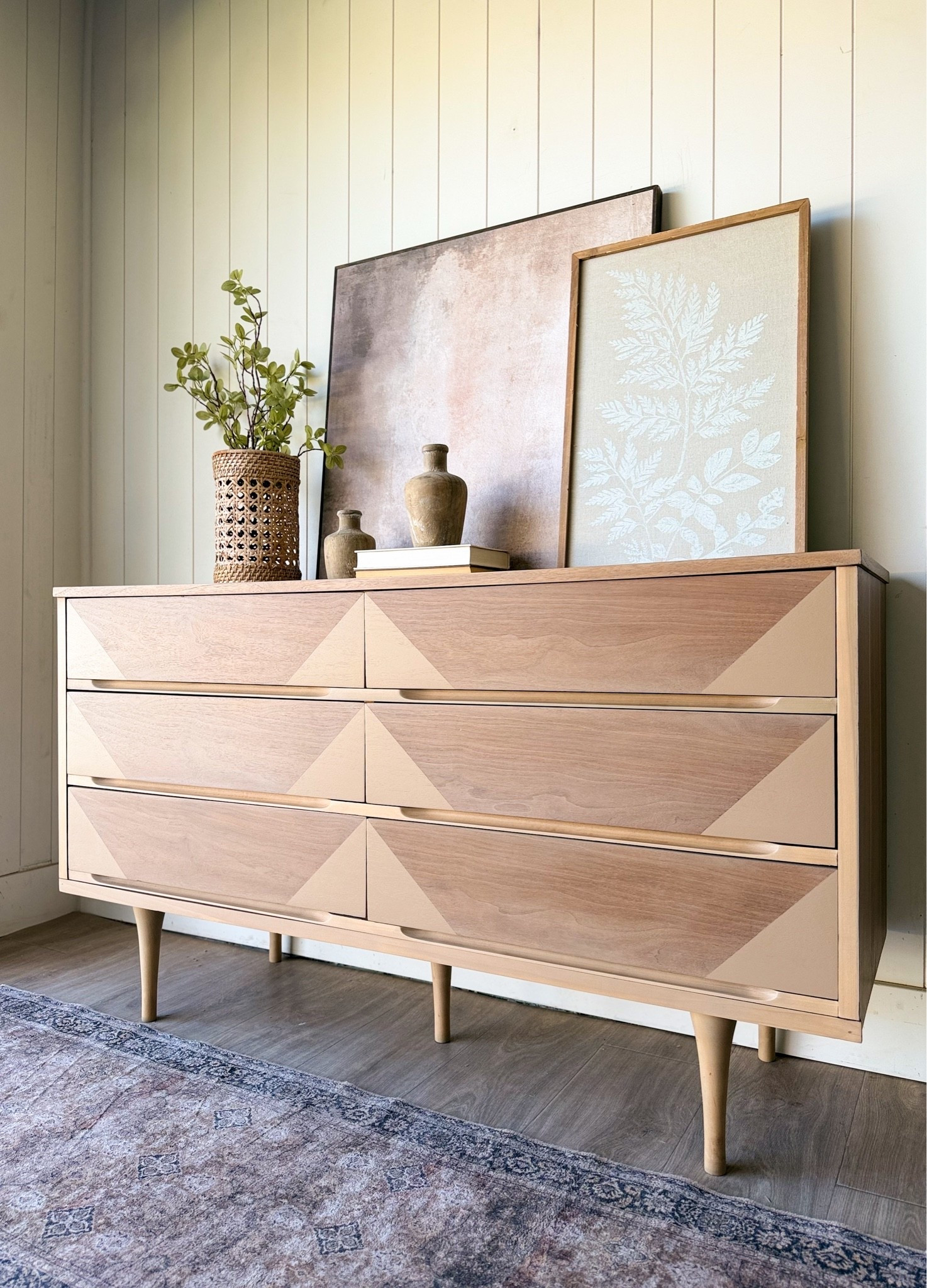 MCM dresser