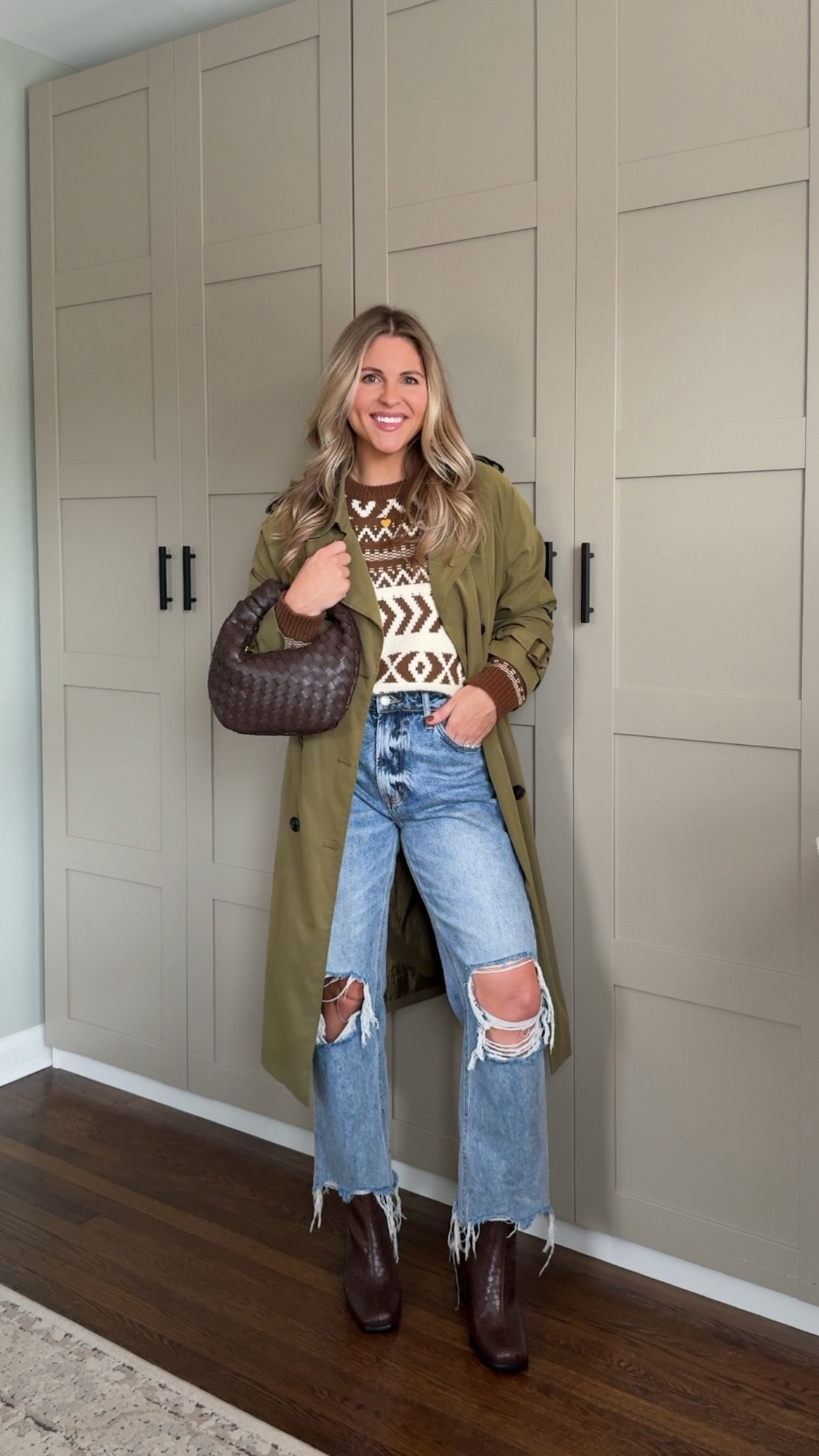 #sweaterstyle #sweaterweather #vici #thanksgivingoutfit #momstyle #momoutfit 