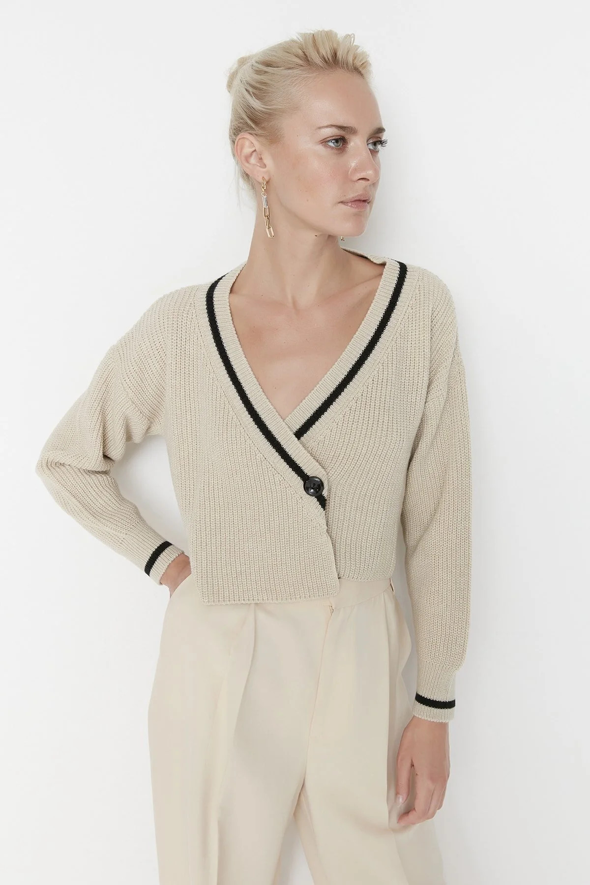 Strickjacke - Beige - Regular Fit | Trendyol DE