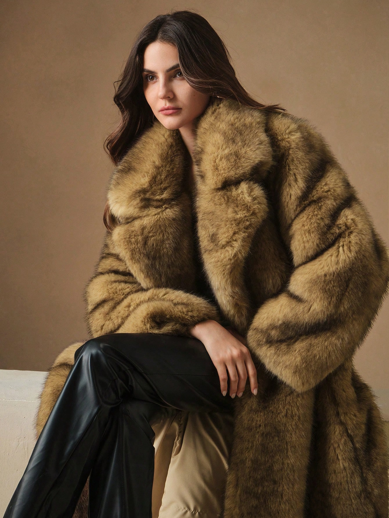 Anewsta Neuer Mode Faux Fell Mantel für Herbst und Winter, elegante Dame Pelz Parka Oberbekleidu... | SHEIN