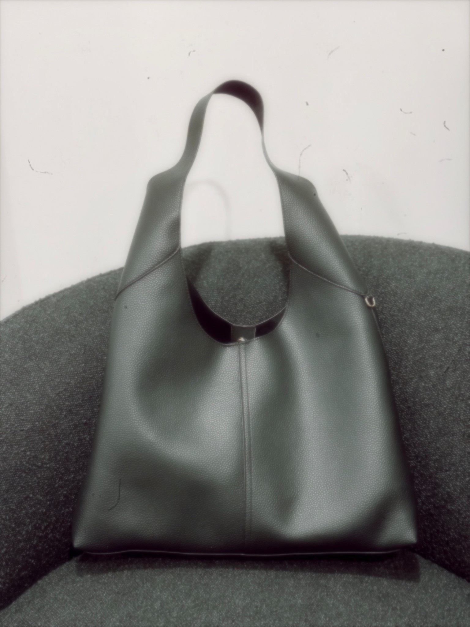 the Rowe dupe 

#LTKStyleTip #LTKItBag #LTKFindsUnder100