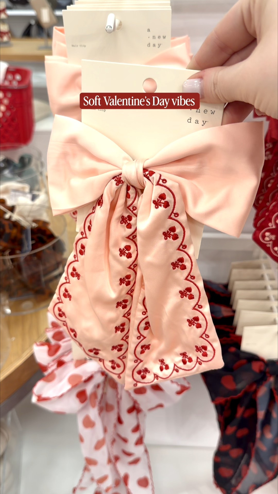 Valentines Day bows?! Yes please 🎀



#LTKSeasonal