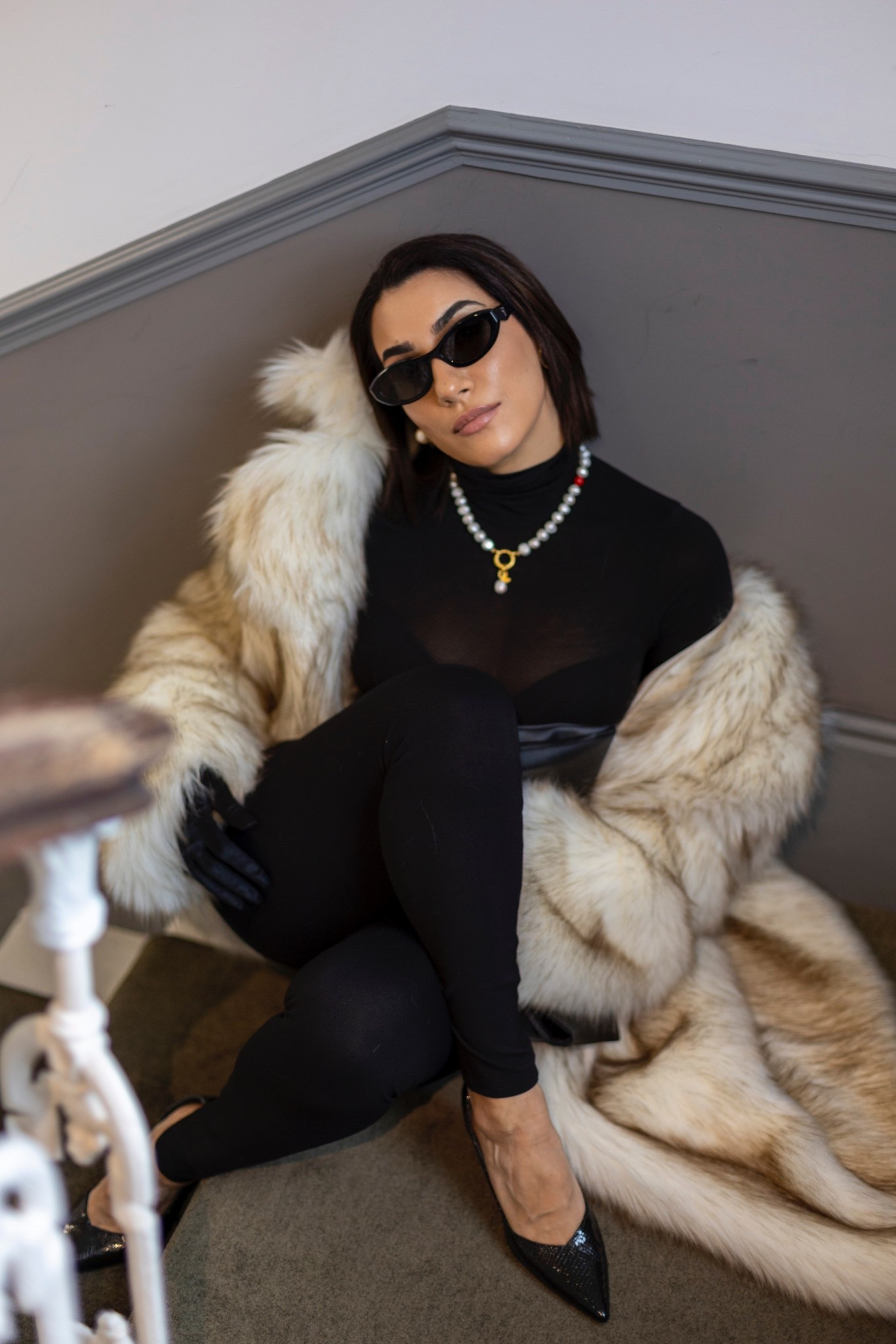 White fur look 🤍

#fauxfur #fashionmonth #mfw #lfw #pradasunglasses #blackpumps #blackleggings #pearls #pearlnecklace #blackheels #blackcrocheels 

#LTKluxury #LTKeurope #LTKFashionMonth