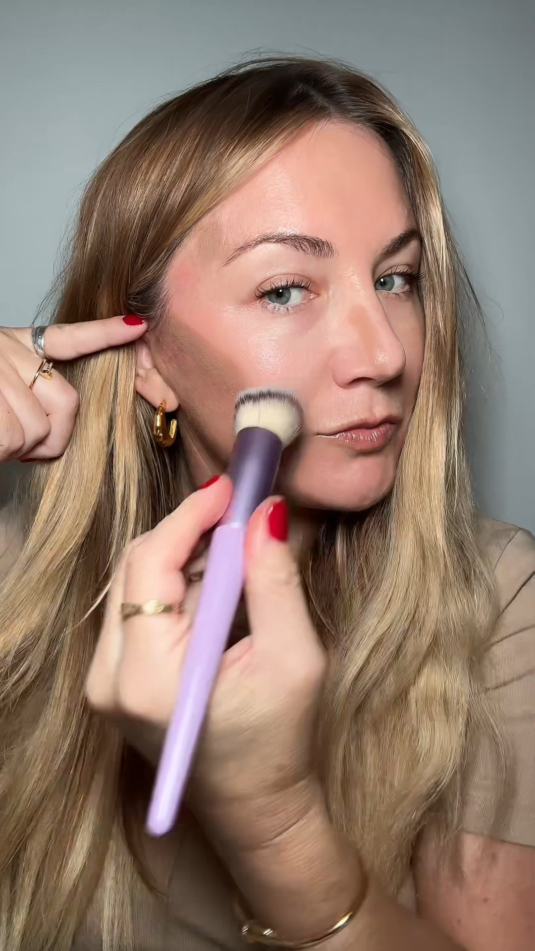 Contouring is a makeup technique that enhances your facial features by creating shadows and highlights. Here are the basic steps to contour:

1. **Prep Your Face:** Start with a clean, moisturized face. Apply your foundation and concealer as usual.

2. **Choose the Right Products:** Select a contour product that is a few shades darker than your skin tone. You can use a cream or powder contour, depending on your preference.

3. **Identify Your Face Shape:** Determine your face shape (round, oval, square, heart, etc.) as this will guide where you should contour.

4. **Highlight and Contour Areas:**
   - To contour, apply the darker product to the areas you want to define and create shadows. Common areas include the hollows of your cheeks, along your jawline, the sides of your nose, and the hairline on your forehead.
   - To highlight, use a lighter product on areas you want to bring forward and emphasize. This typically includes the tops of your cheekbones, down the bridge of your nose, your brow bone, and your cupid's bow.

5. **Blend, Blend, Blend:** Blending is key to achieving a natural look. Use a makeup brush, sponge, or your fingers to blend the contour and highlight lines until there are no harsh edges.

6. **Set Your Makeup:** Finish with a setting powder to help the makeup stay in place.

7. **Practice:** Contouring takes practice to perfect. Experiment with different shades and techniques to find what works best for your face shape.

Remember, less is often more when it comes to contouring. Subtlety can achieve a more natural look. It's also important to choose products and shades that complement your skin tone for the best results.

#LTKbeauty #LTKaustralia #LTKeurope