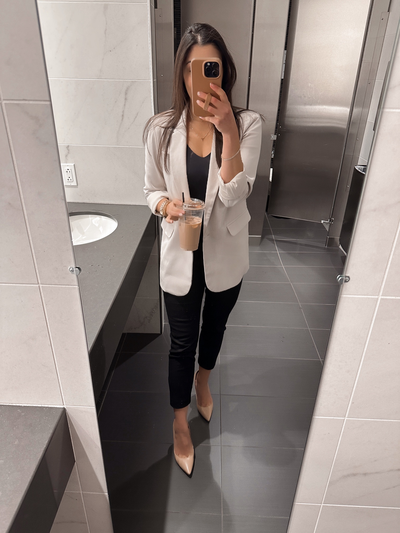 Easy chic work look for the freezingest day!! ❄️ this blazer has been a go to all year and these basics are perfect for work and super comfortable! 🖤 side note: I keep my heels at my desk so I can commute in with Uggs and change


Winter work outfit, work outfit inspo, petite work look, petite work outfit, petite work pants, work trousers, petite trousers, short work pants, ankle pants, blazer outfit, winter look, chic work looks

#LTKPetite #LTKFindsUnder50 #LTKWorkwear
