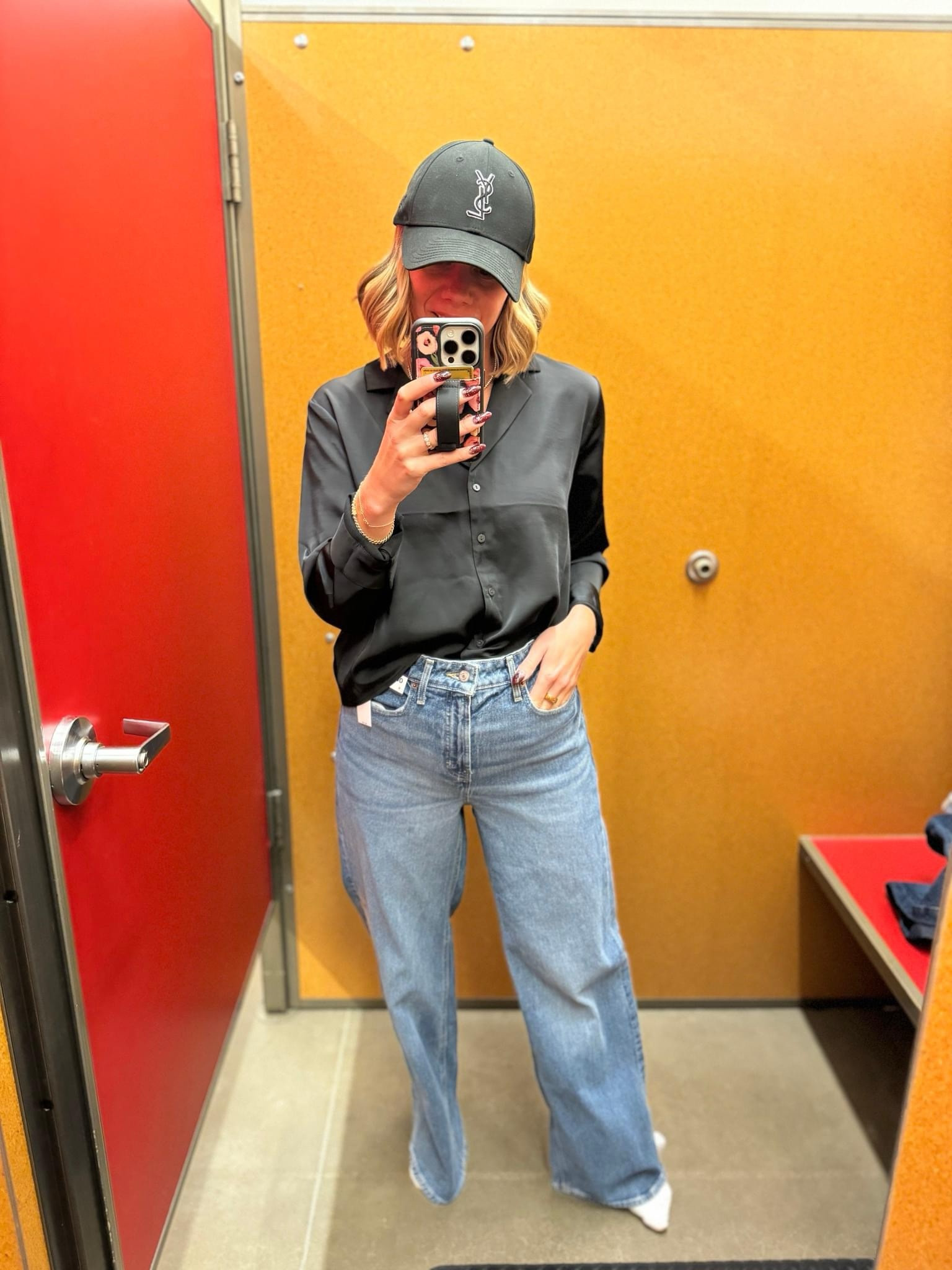 Dressing room diaries! I’m here for the wide leg jeans! Now 40% off  