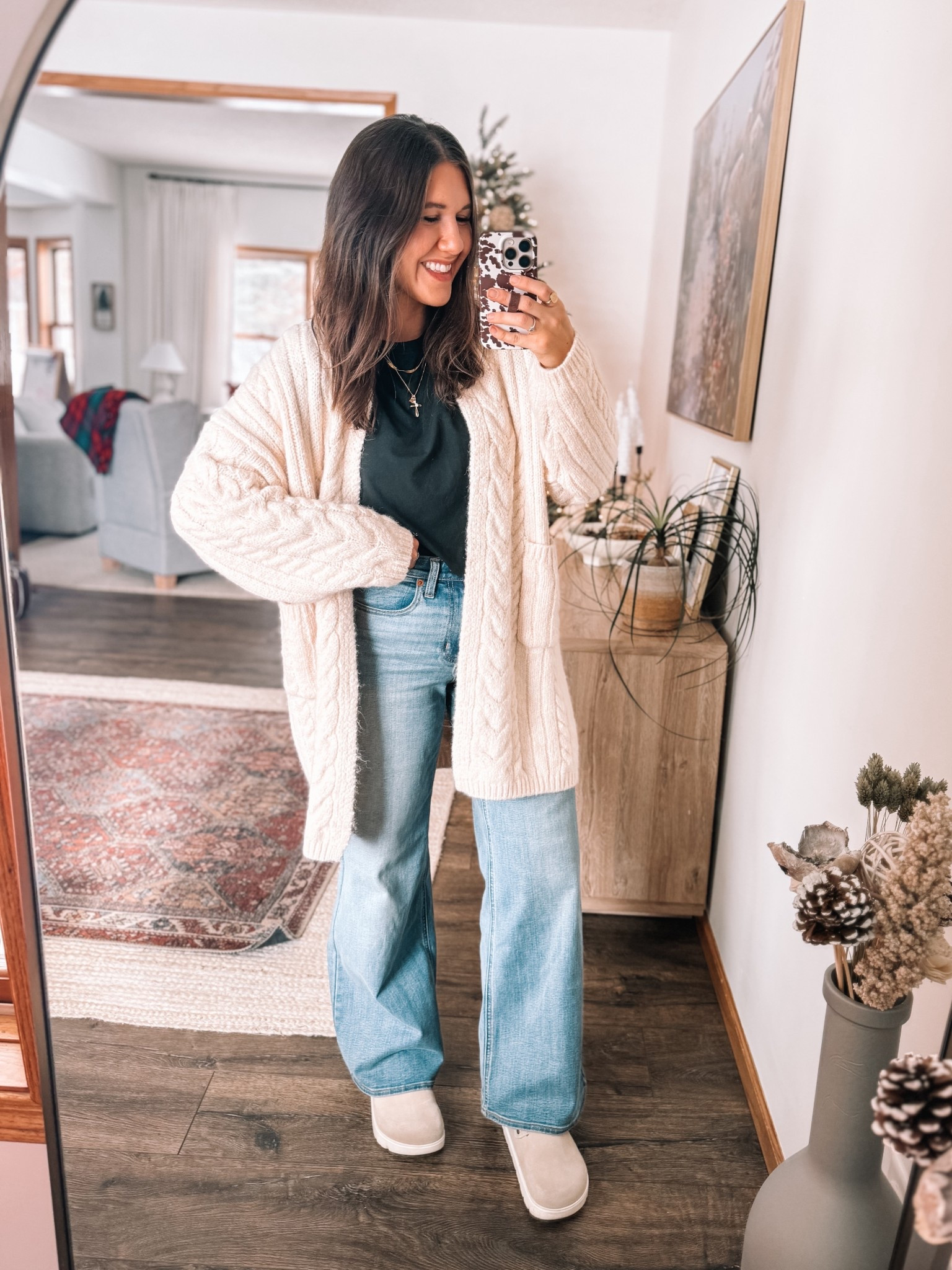 Casual Thanksgiving outfit ❤️ sized up to medium in this cardigan for an extra oversized fit! Sized up x2 in jeans! 

#LTKCyberWeek #LTKFindsUnder50 #LTKHoliday