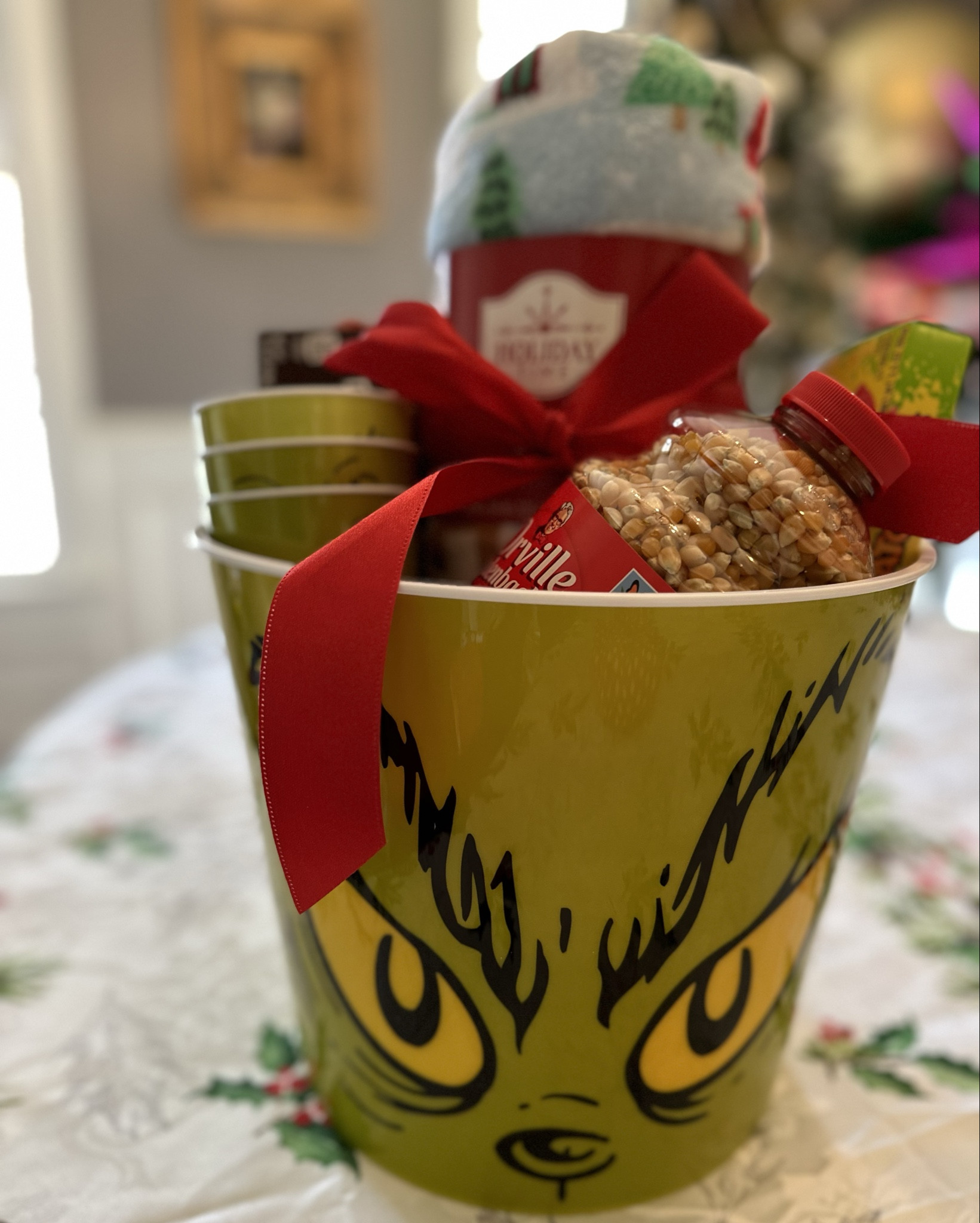 My favorite Christmas gift to give family friends 🎄 All ages enjoy a Christmas movie night!! 


#LTKHoliday #LTKSeasonal #LTKGiftGuide