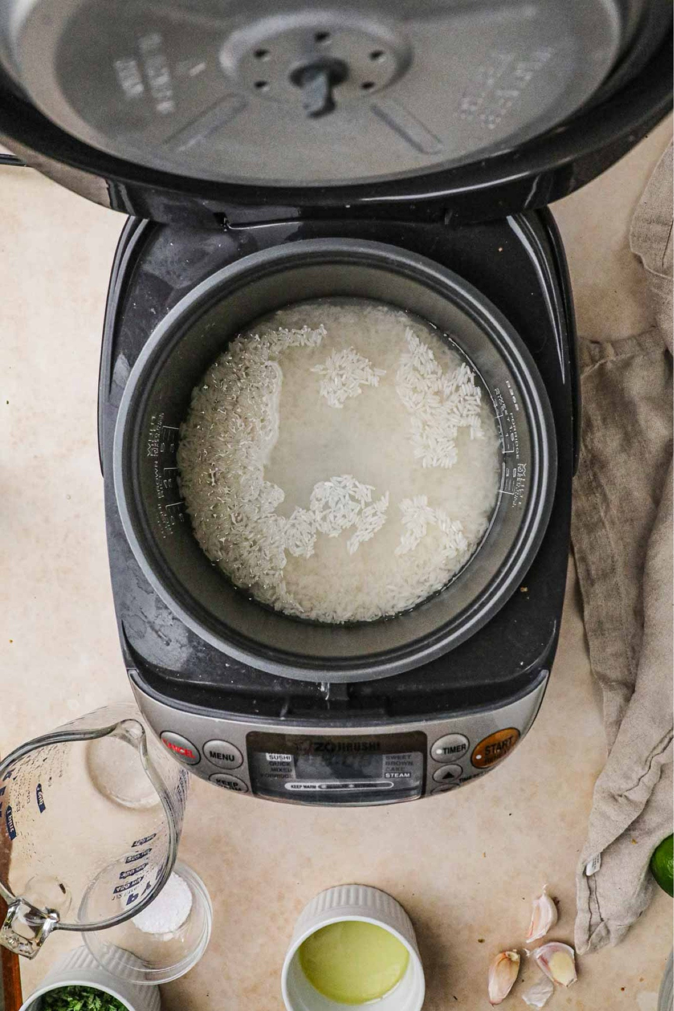 The BEST rice cooker for rice, quinoa, farro, lentils, and more! Use it for easy prep and meal planning. 

#LTKHome #LTKFamily