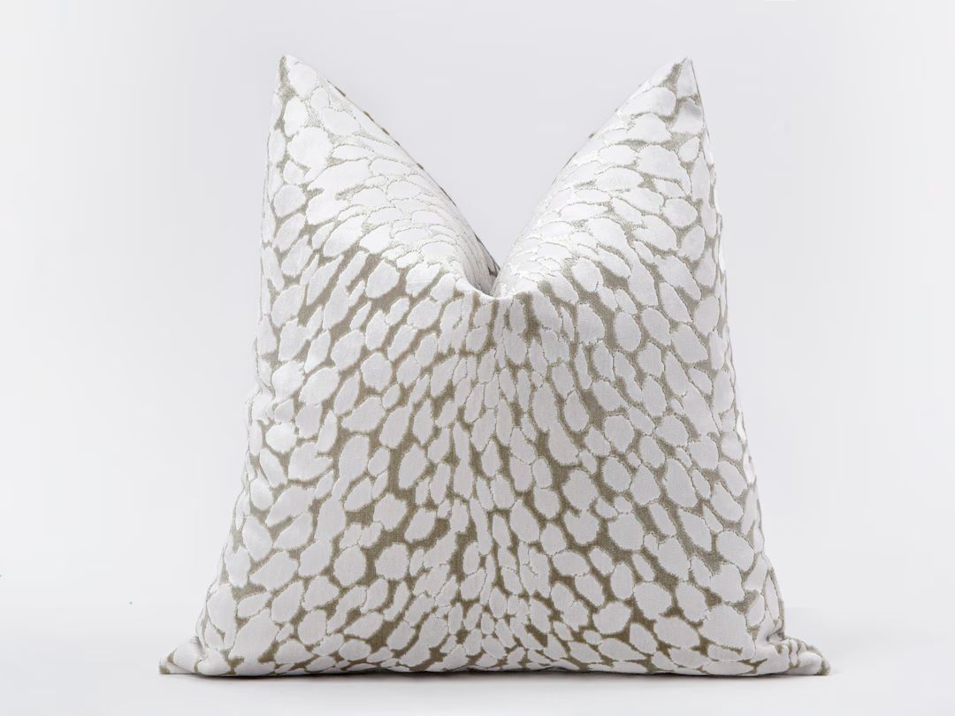 Off White Textured Pillow Cover, Euro Sham Cover, White Throw Pillow Cover, Designer Cushion, Off... | Etsy (EU)