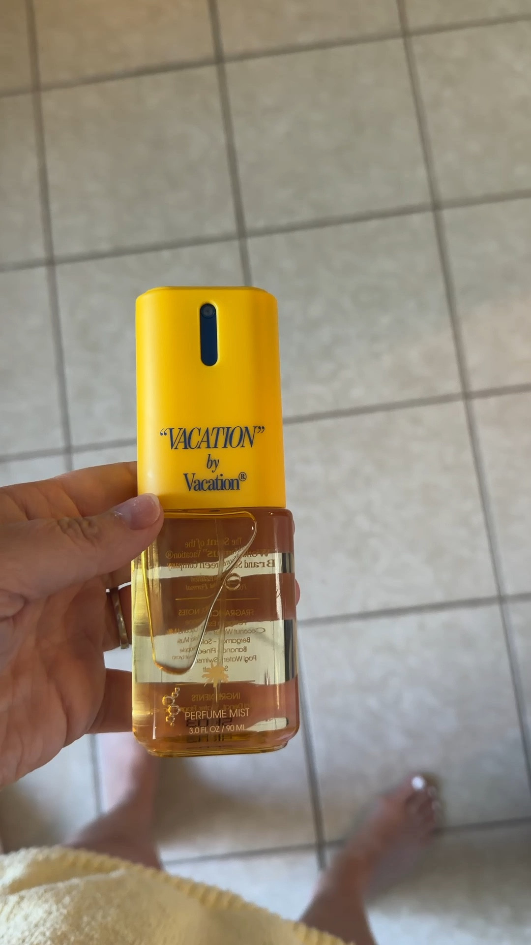 POV: you found your signature summer scent ☀️🌴
“Vacation” by Vacation is everything you want in a bottle… sunscreen, pool water, pool toys, lycra, and a hint of nostalgia 🏝️✨
It literally smells like you’re on vacation—warm, sunny, carefree, and glowing. The perfect scent to throw in your bag for beach days, pool days, and every golden hour moment in between.
If summer had a signature scent… this would be it 💛
#LTKsummer #LTKbeauty #summerfragrance