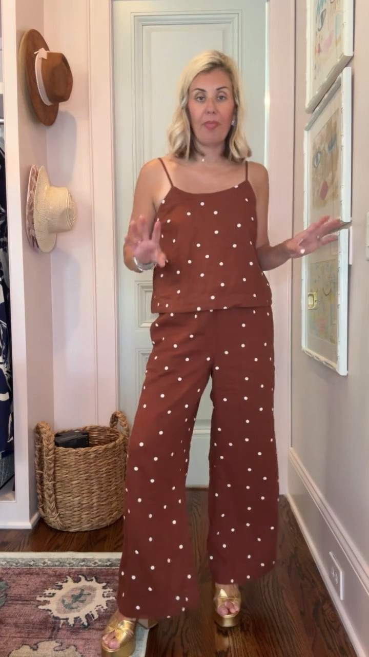 Oh wow this is such a great set!! Totally dressing this one up and down. 
I’m in a small top , small (short) pants and & 8 heel. 

*code Catherine20 at Allie + Bess

#LTKdayinmylife #LTKootd #LTKmomlife