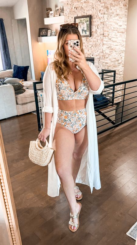 Love the print on this 2 piece swimsuit! It’s more full coverage too! 

5’7 | 185
Size XL

#LTKtravel #LTKmidsize #LTKswim