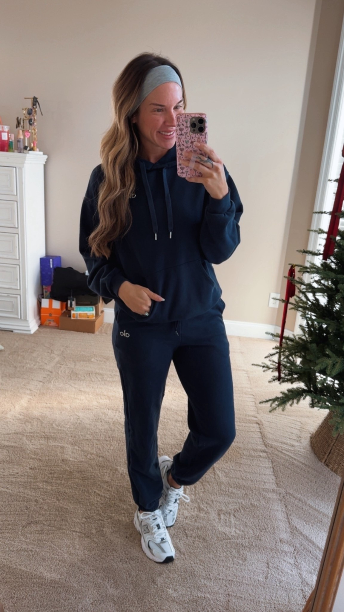 My go to sweat set from Alo paired with the most comfortable new balance sneakers! 

#LTKdayinmylife #LTKootd #LTKmomlife