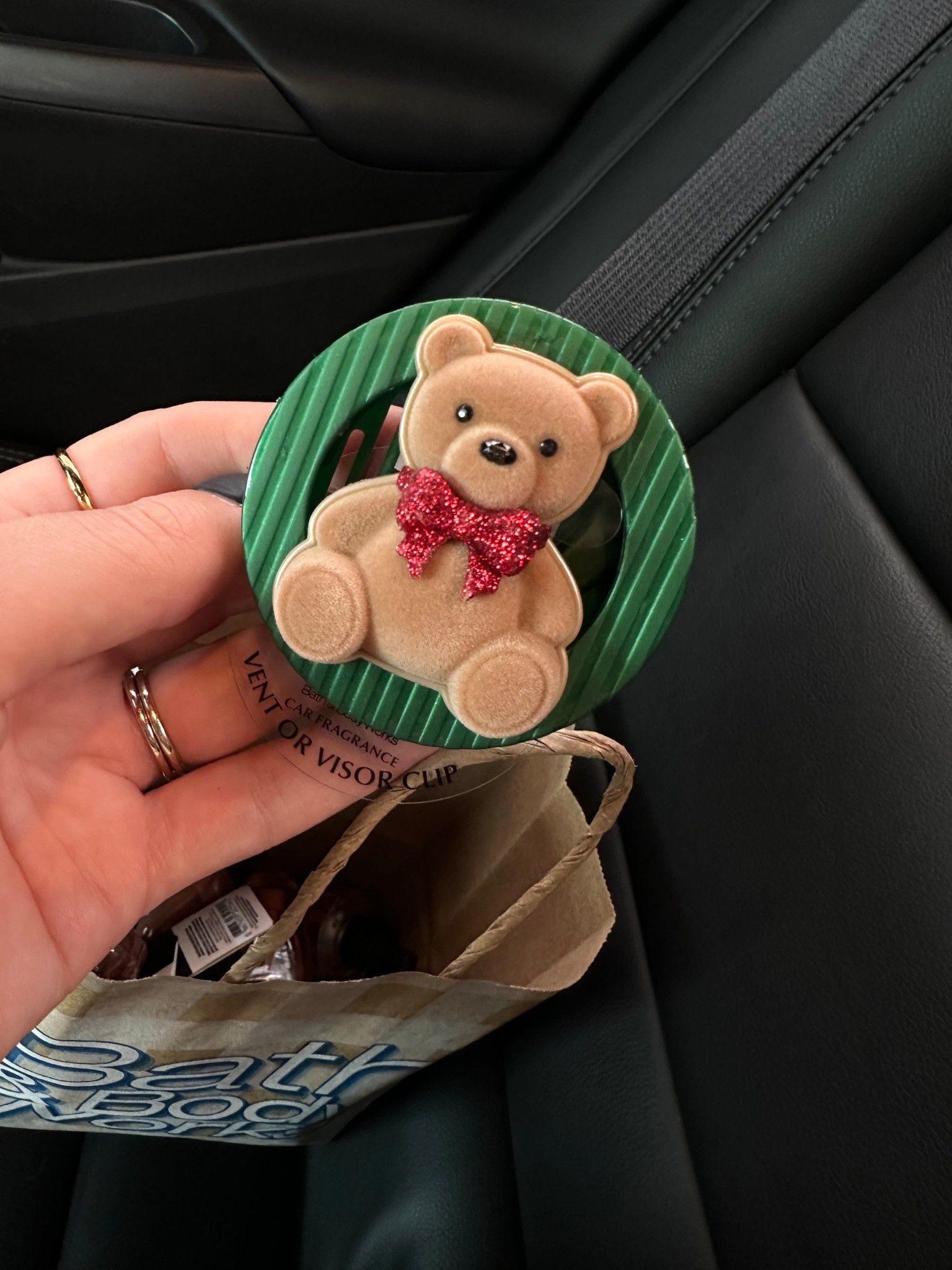 Christmas teddy bear bath and body works fragrance holder 🧸Teddy

#LTKGiftGuide #LTKHoliday #LTKSeasonal