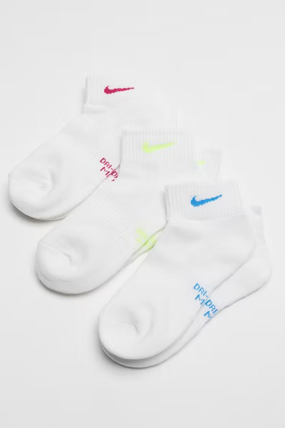 Nike Everyday Cushioned Quarter Sock 3-Pack | Urban Outfitters (US and RoW)