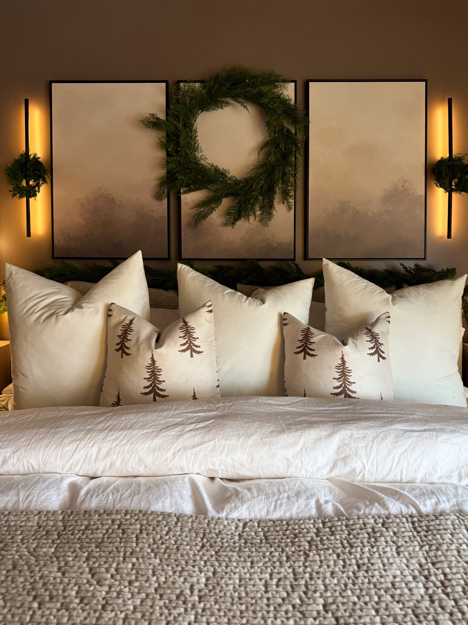 set of 3 art 
moody art 

#LTKHome #LTKHoliday