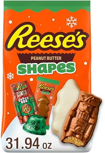 REESE'S Assorted Flavored Peanut Butter Shapes, Christmas Candy Bag, 31.94 oz | Amazon (US)