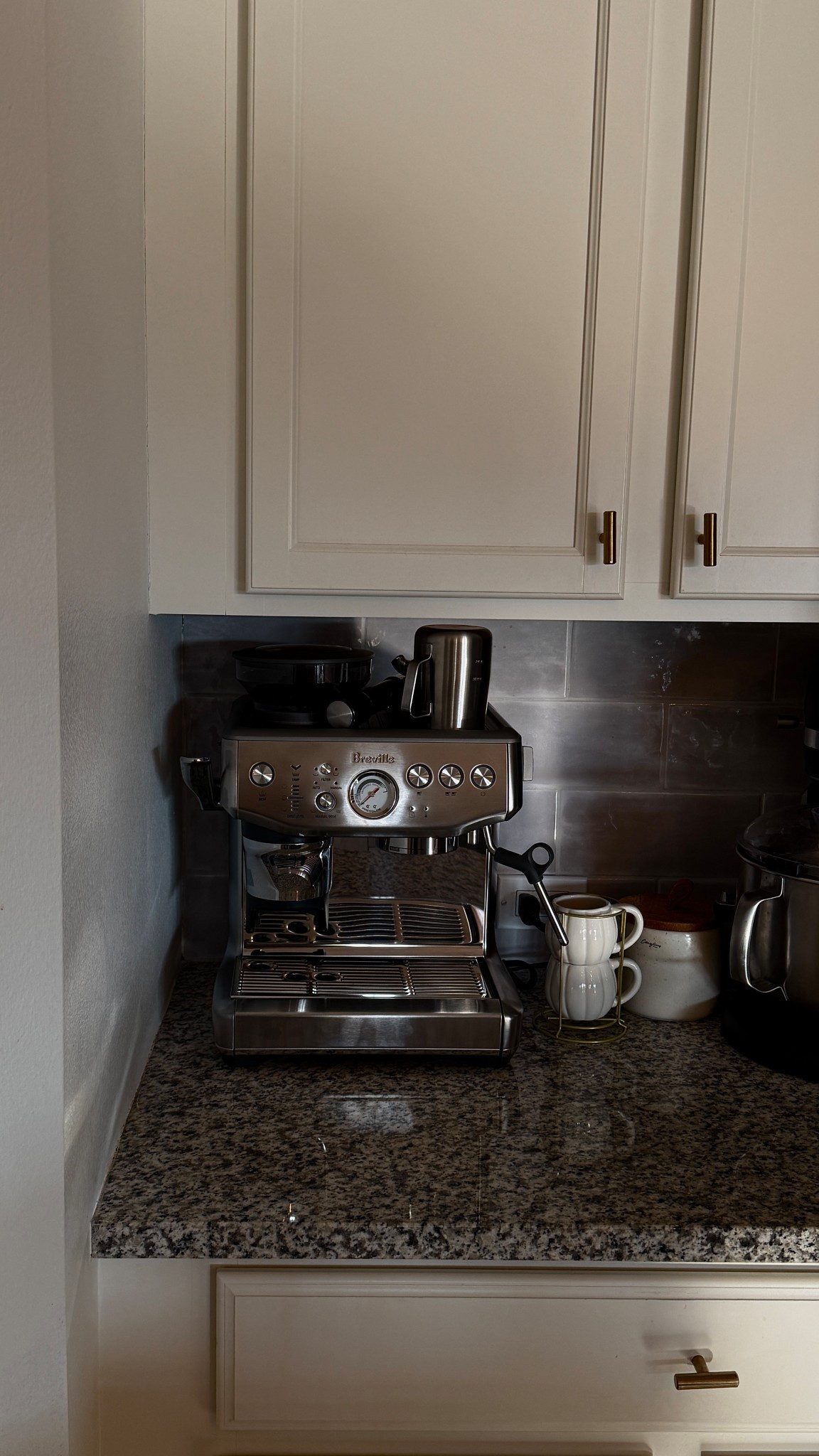 espresso machine <3

#LTKOver40 #LTKGiftGuide #LTKHoliday