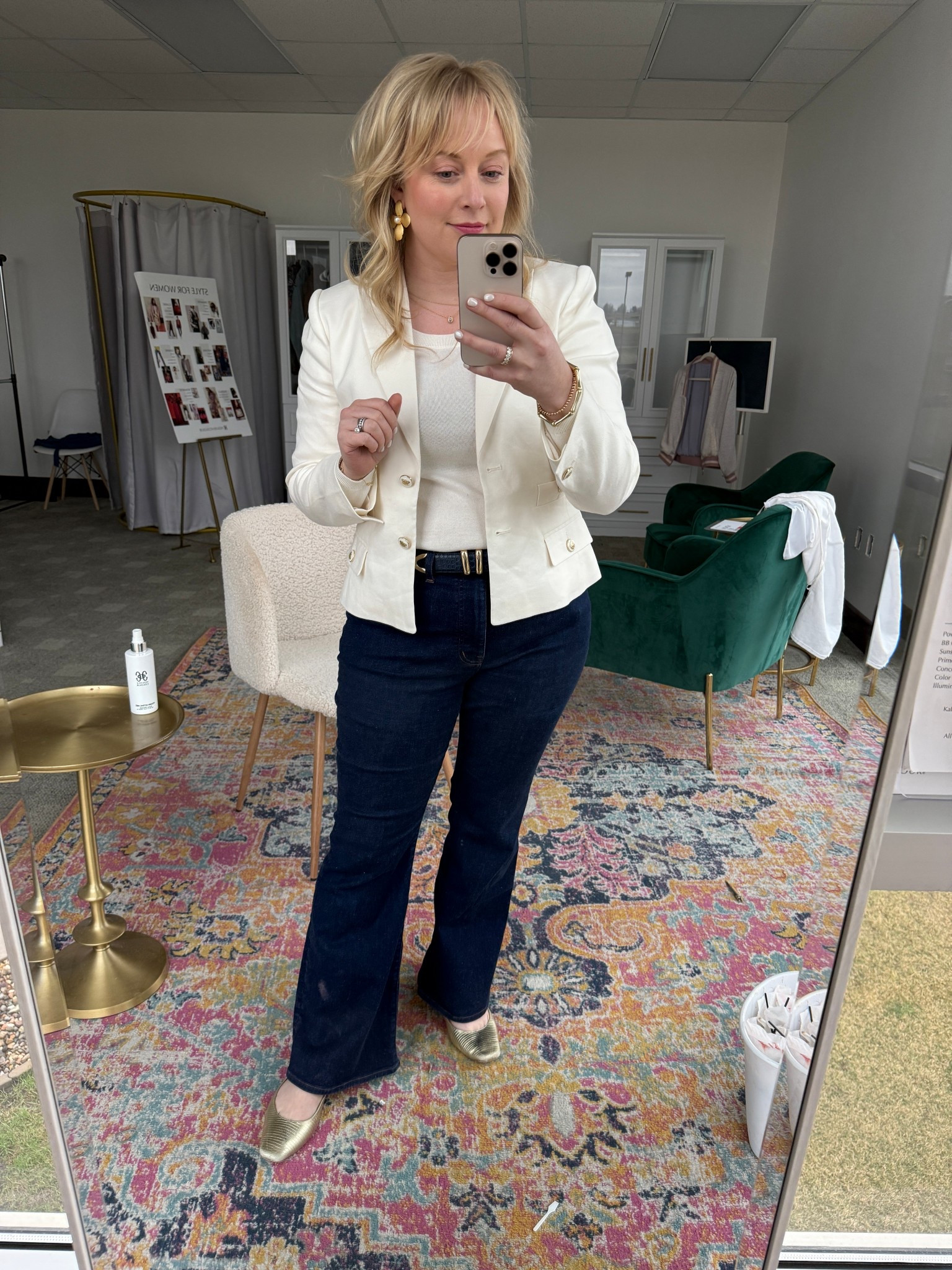 Leaning into my best neutrals. Spring doesn’t mean looking like an Easter egg. Jacket petite size 8. Sweater size large. Jeans petite. Ann Taylor is having a big sale so I added a few other things that I’ve recently grabbed from there.

#LTKdayinmylife #LTKWorkwear #LTKPetite