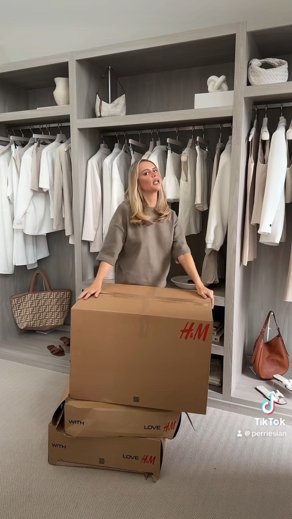 Everything from my H&M try on haul linked here 🤎⤵️

#LTKuk #LTKautumn #LTKeurope