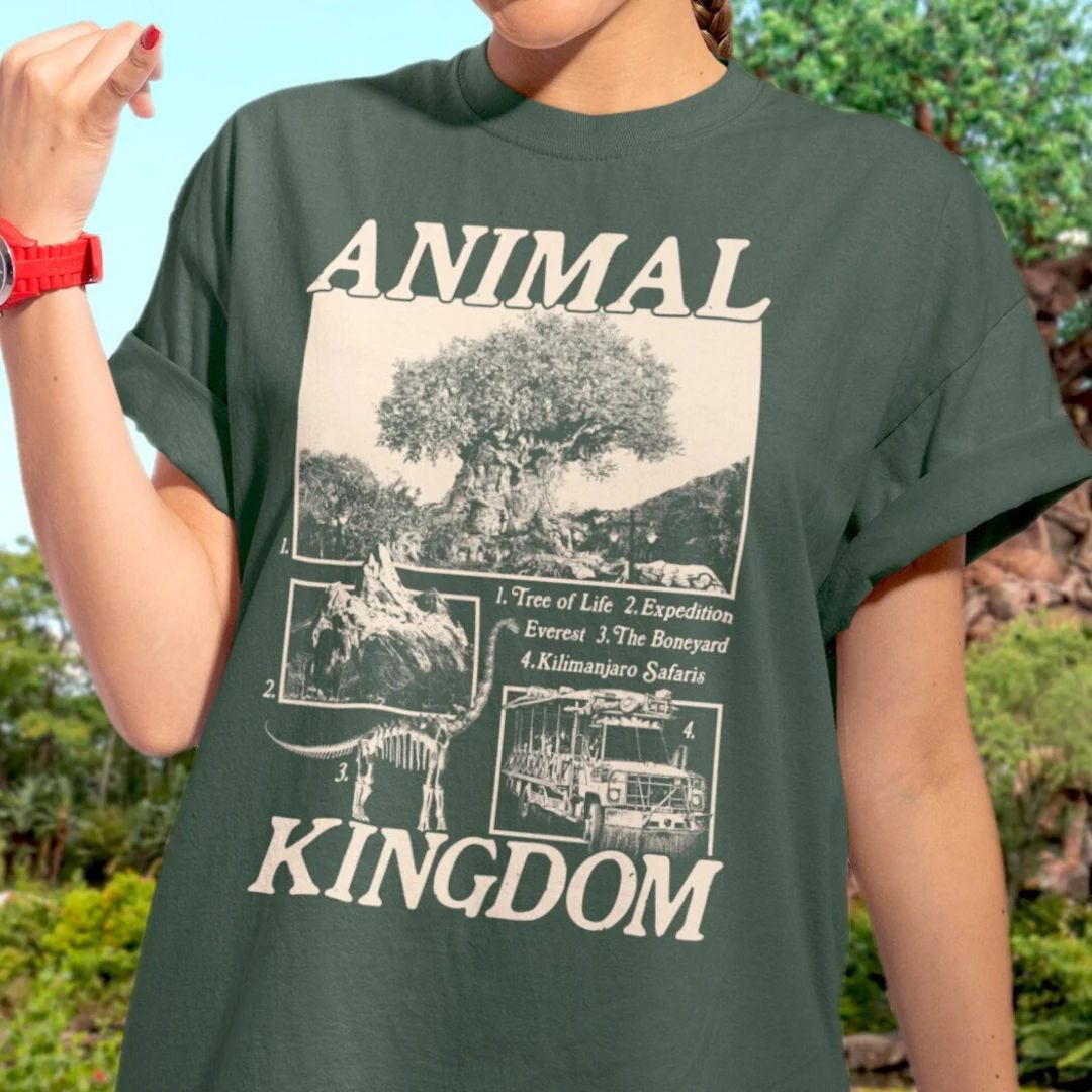 Animal Kingdom Vintage Style Graphic T-shirt - Etsy | Etsy (US)