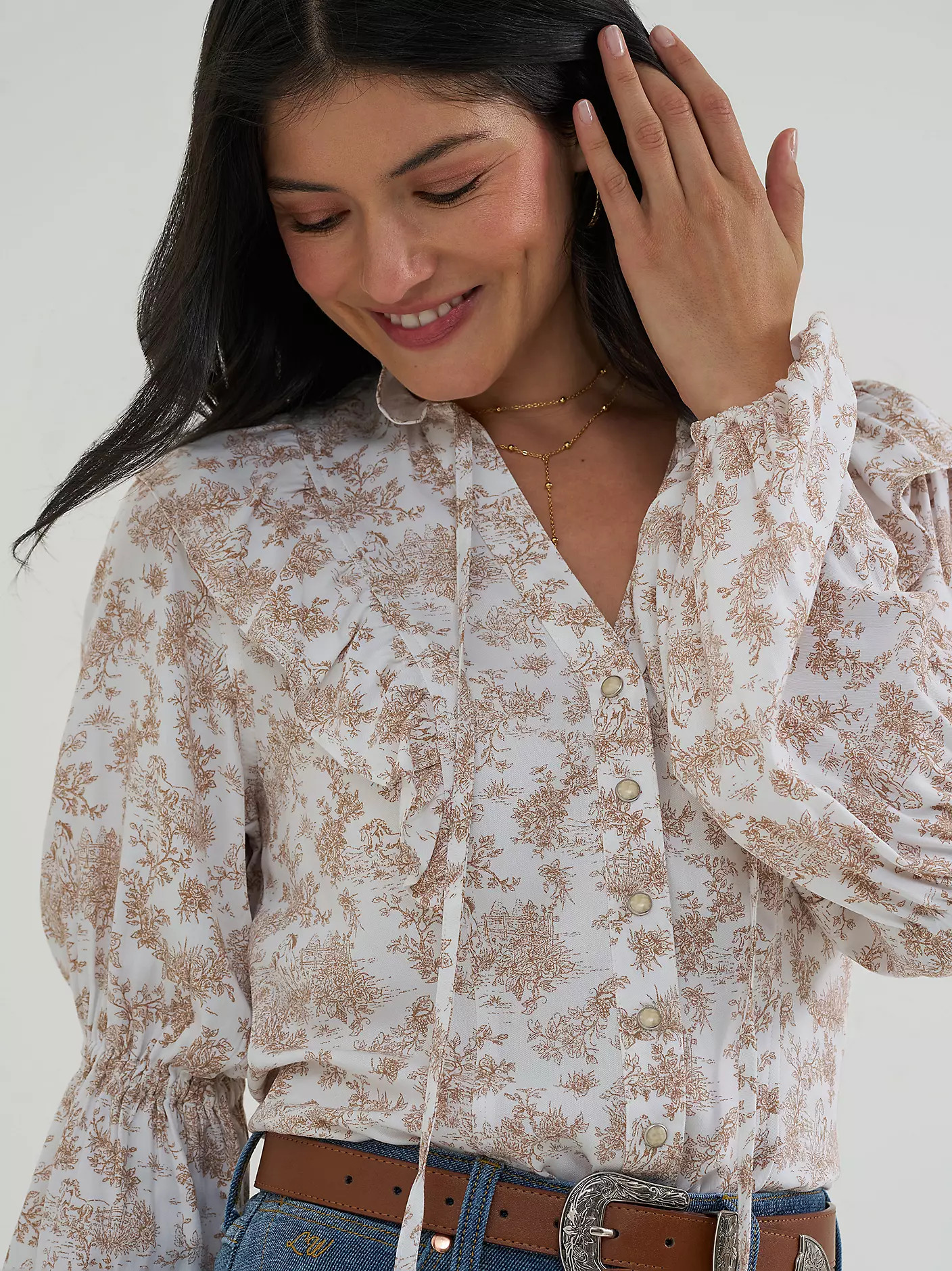 Lainey Wilson x Wrangler Folk Floral Blouse | Wrangler