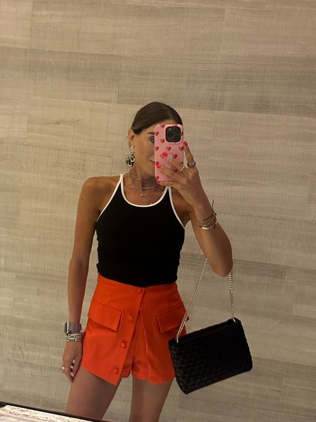 Black and white tank size xxs, orange skirt size xxs summer outfit idea 

#LTKFindsUnder100 #LTKFindsUnder50 #LTKSummerSales