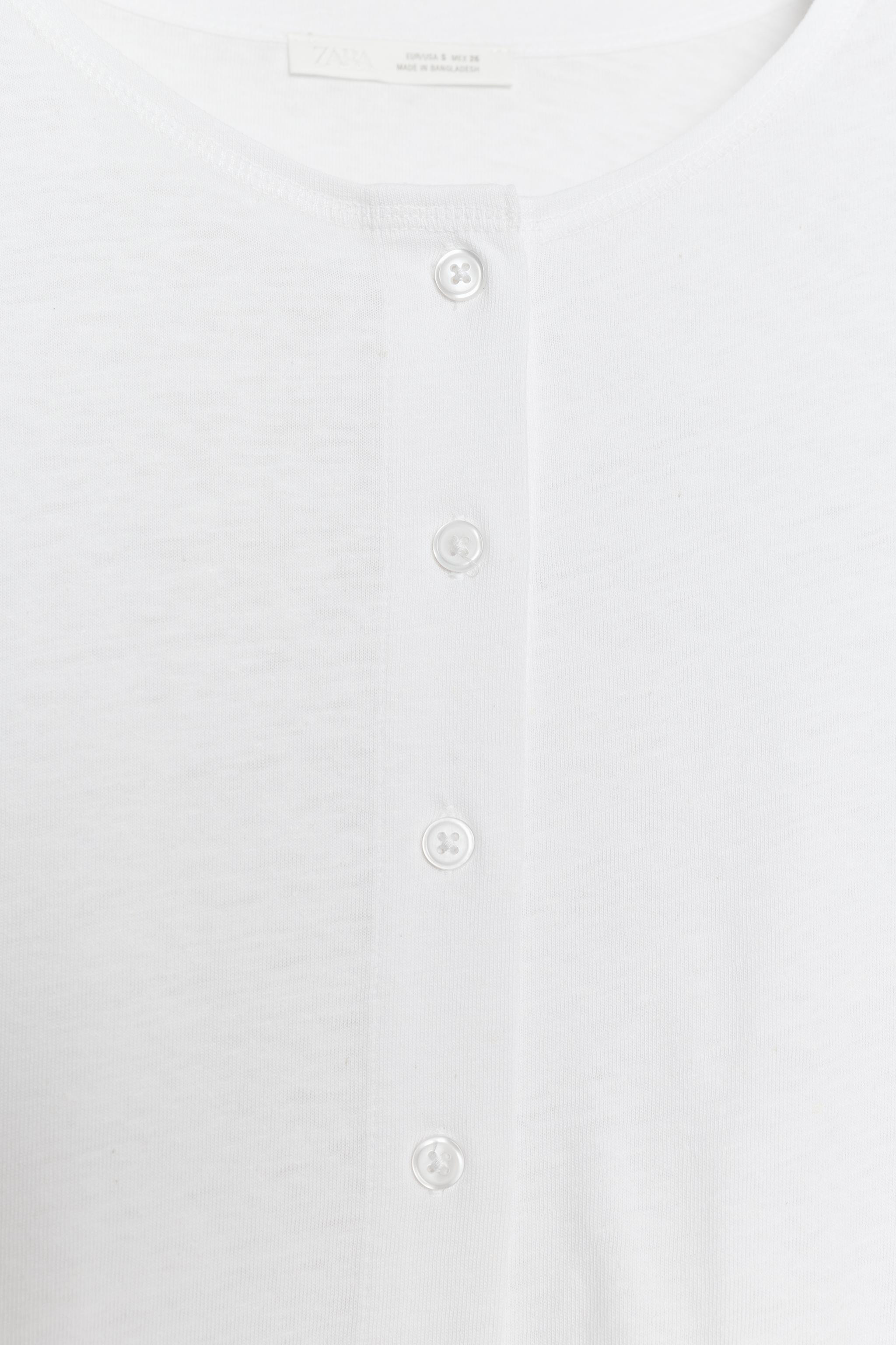REGULAR FIT - CREW NECK - REGULAR LENGTH - SHORT SLEEVES. T-shirt crafted with a linen blend fabr... | Zara US