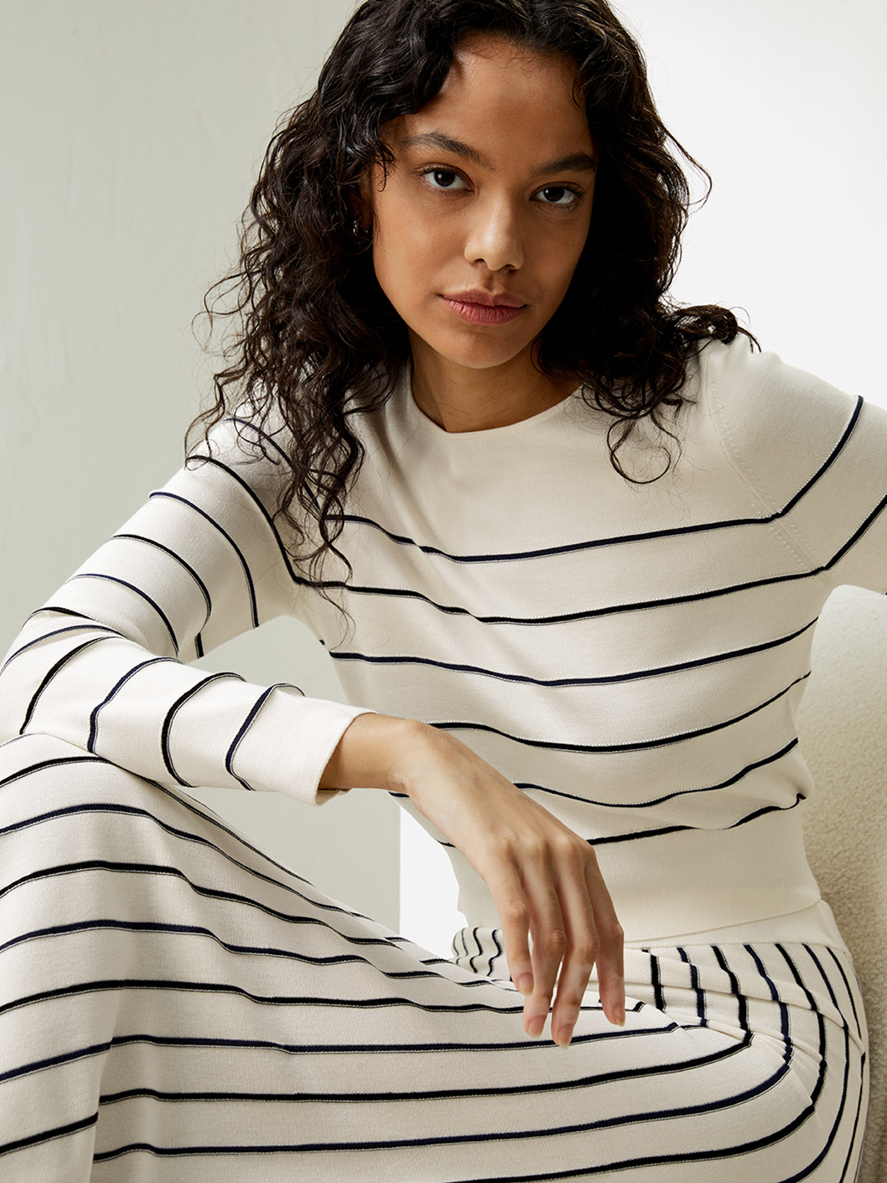 Cropped Silk-knitted Long Sleeve Tee | LilySilk