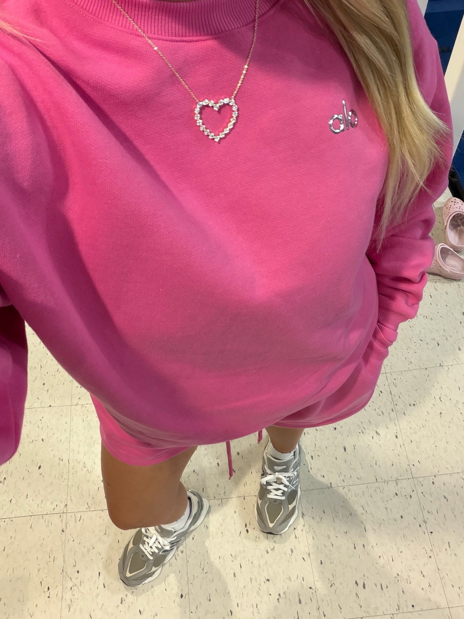 Pink paradise alo set💗
Size small
New balance tts

#LTKootd