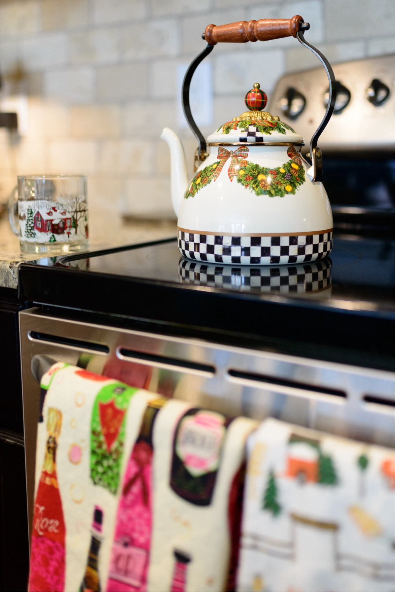 Holiday vignette from 2023

#LTKSeasonal #LTKHome #LTKStyleTip