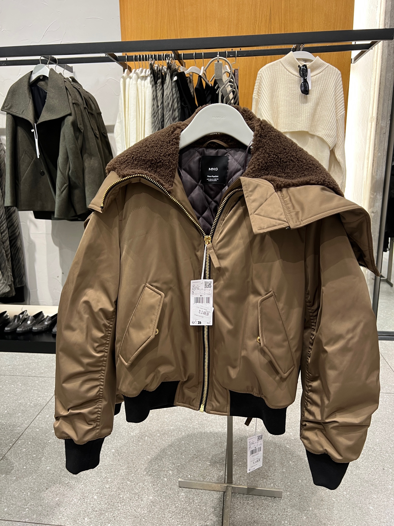 Mango bomber jacket - great for in between weathers like right now. #mango #shoppingtip

#LTKSeasonal #LTKStyleTip