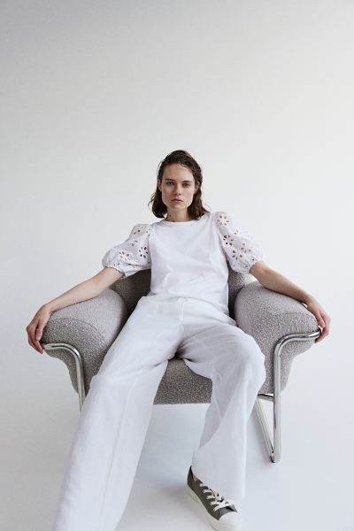 Broderie-anglaise-sleeve top - Round neck - Short sleeve - White - Ladies | H&M GB | H&M (UK, MY, IN, SG, PH, TW, HK)