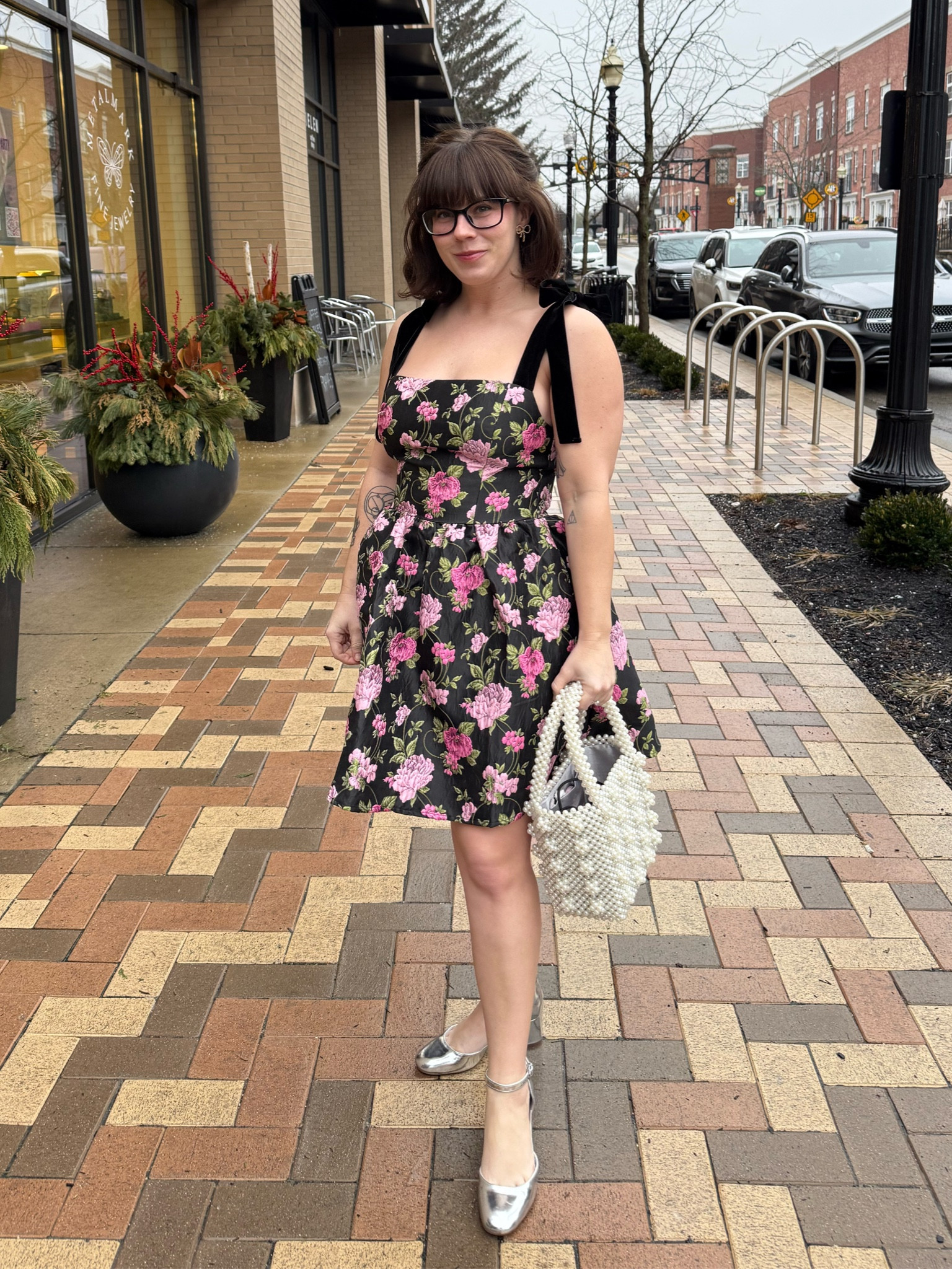 Valentine’s Day dinner outfit 

#LTKStyleTip #LTKPetite #LTKFindsUnder100