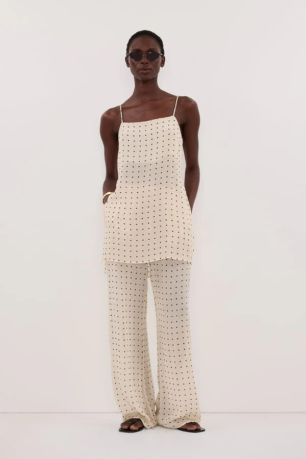 VANESSA SANDSTONE SLEEVELESS SPOT CAMI TOP | DISSH