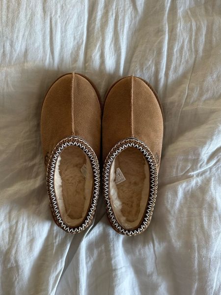 Ugg Tasman slipper. I’m an 8.5 and sized up to a 9 and they got perfect! 

#LTKSeasonal #LTKshoecrush